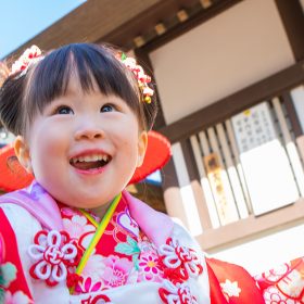神奈川県大和市の浅間神社に出張撮影した七五三記念日の女の子